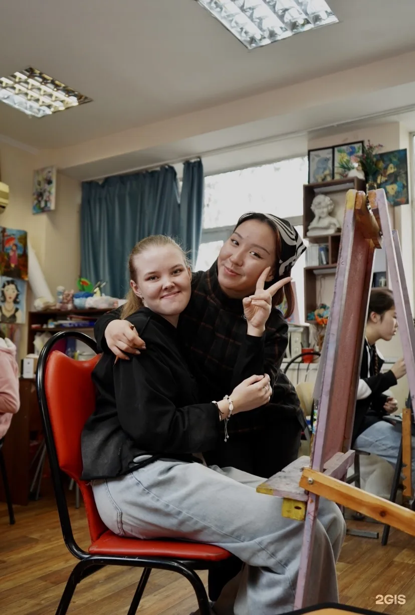 Занятие в художественной школе Da Vinchi